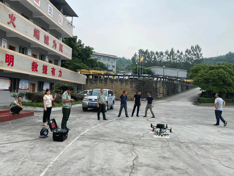 系留照明無(wú)人機(jī)